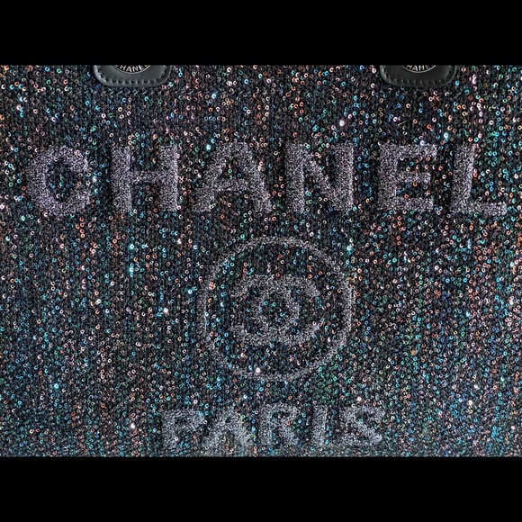 Sale today!!! 20A rainbow sequin Chanel Deauville - Picture 3 of 4